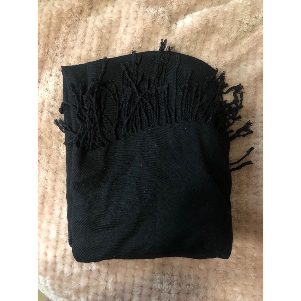 Black Scarf
